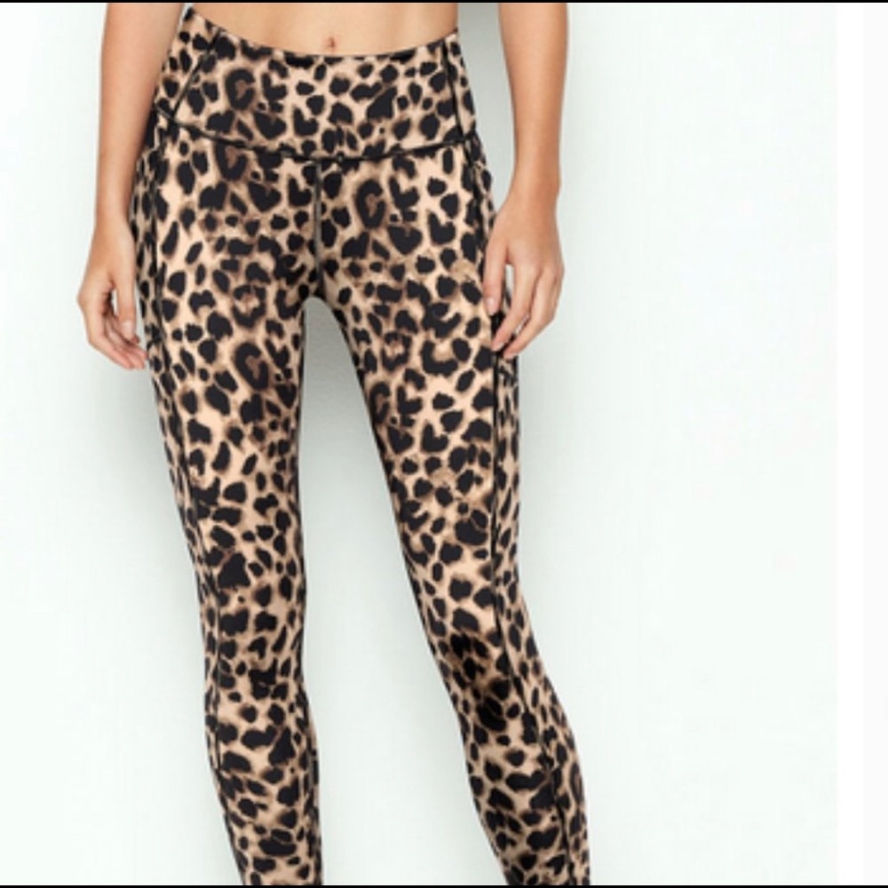 NWT Victorias Secret Studio 7/8 Leopard Print Leggings size 2